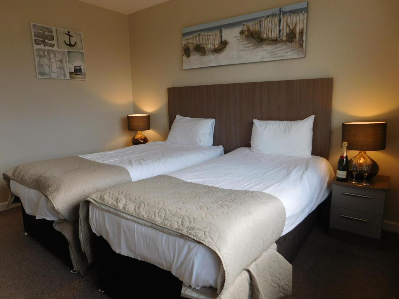 Cullen Bay Hotel Luaran gambar